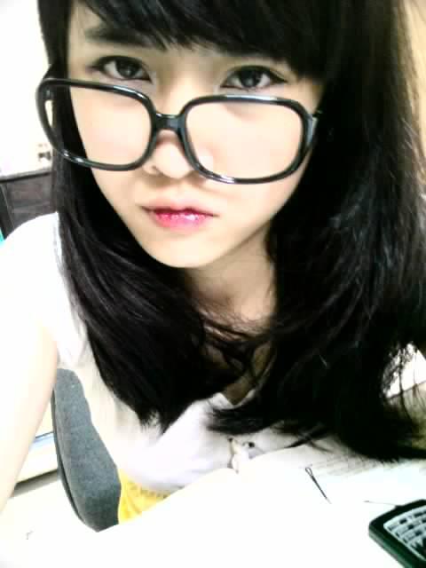 穿盔甲的少女